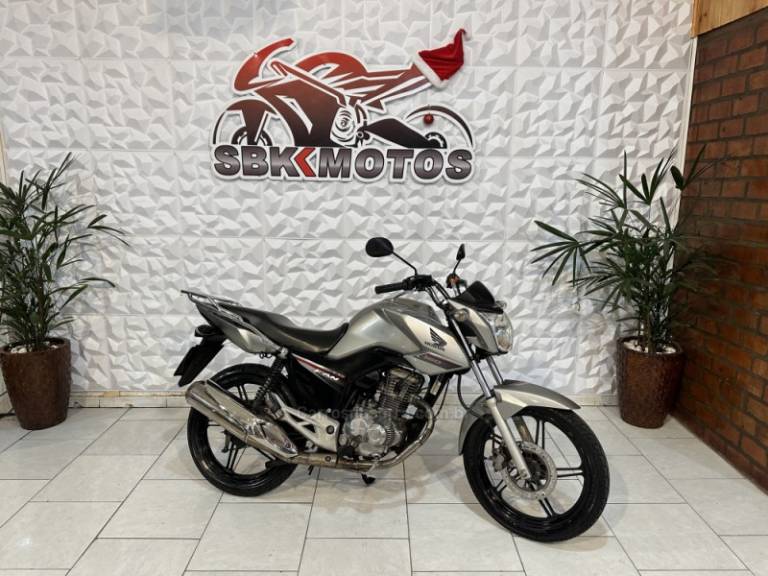 HONDA - CG 160 - 2015/2016 - Cinza - R$ 13.900,00