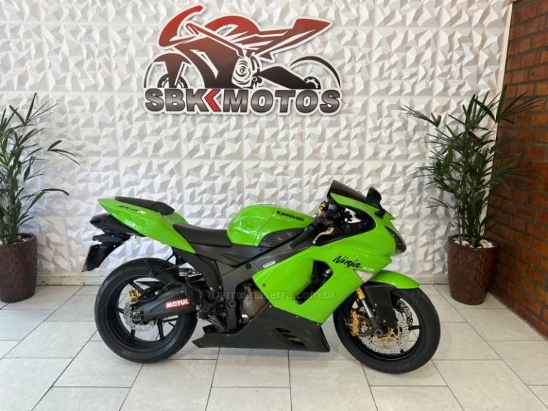 KAWASAKI - NINJA ZX-6R 636 - 2006/2006 - Verde - R$ 28.900,00