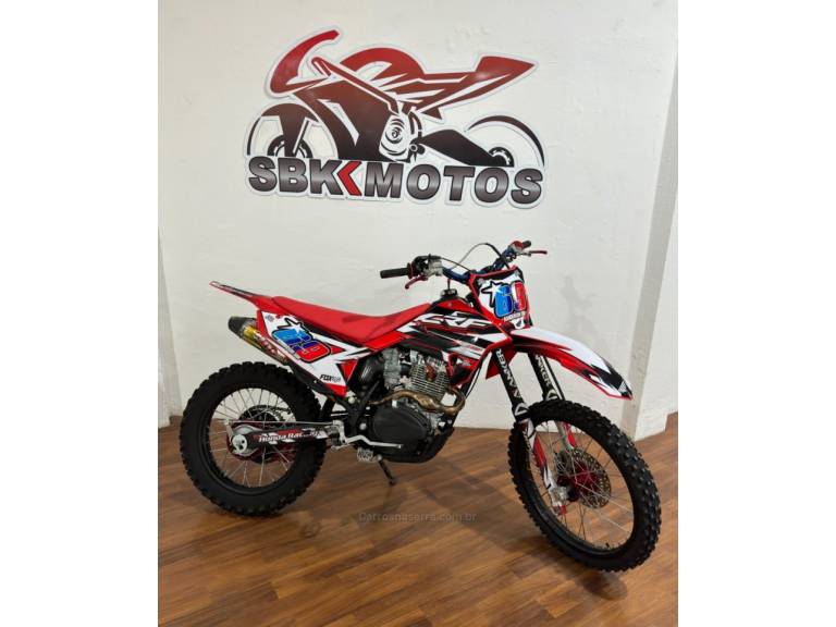 HONDA - CRF 230F - 2012/2012 - Vermelha - R$ 15.500,00