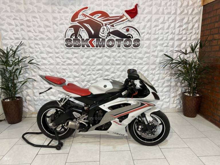 YAMAHA - YZF - 2009/2009 - Branca - R$ 42.900,00